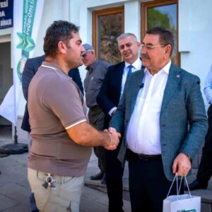 golbasi belediyesinden colyak hastalarina destek glutensiz un dagitimi eIy2DQQW