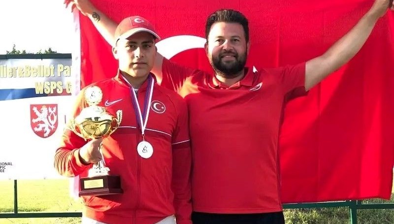 babasiyla avda basladi dunya sampiyonu oldu sJmKc59U