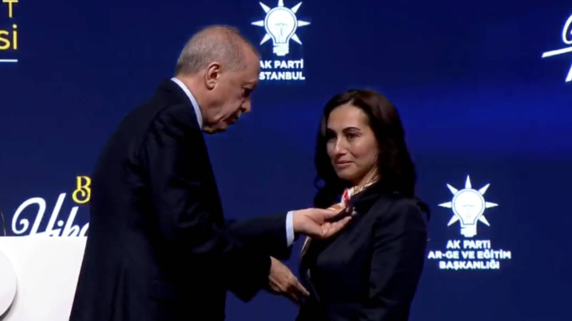 kulis akpye gecen ozlem gurzel hakkinda chp ile imamoglu arasinda fikir ayriligi yasanmis gRFydTJW