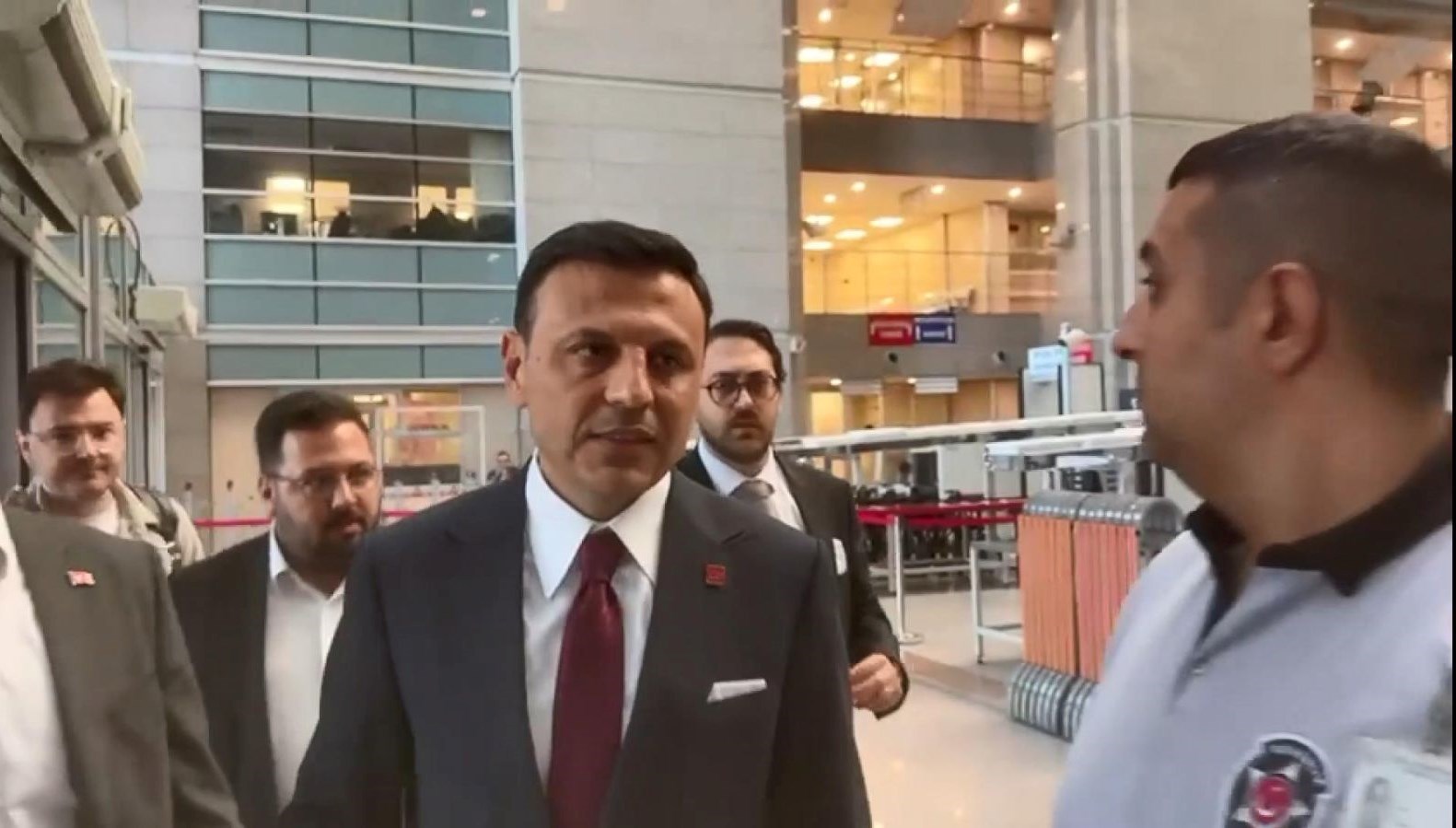 ozgur celik hakim karsisinda 656Yl3y2