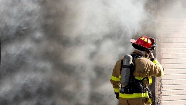 uskudarda iki katli binada yangin iZ1A6Q6r