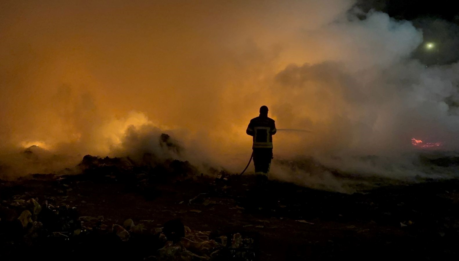 atik yangini eve sicramadan sonduruldu ZOsH6yiD.jpg