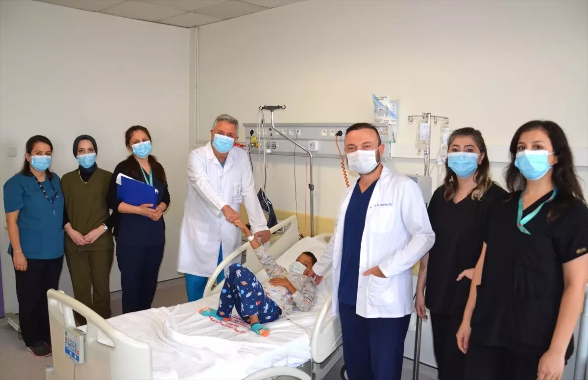 bursada 13 yasindaki ubeydullaha babasindan bobrek nakli HNLLPQ7Z