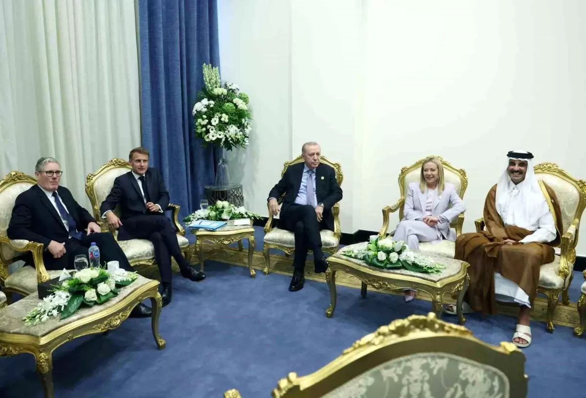 cumhurbaskani erdogandan italya basbakani meloniye sigarayi biraktirmam lazim BwRfXH75.jpg