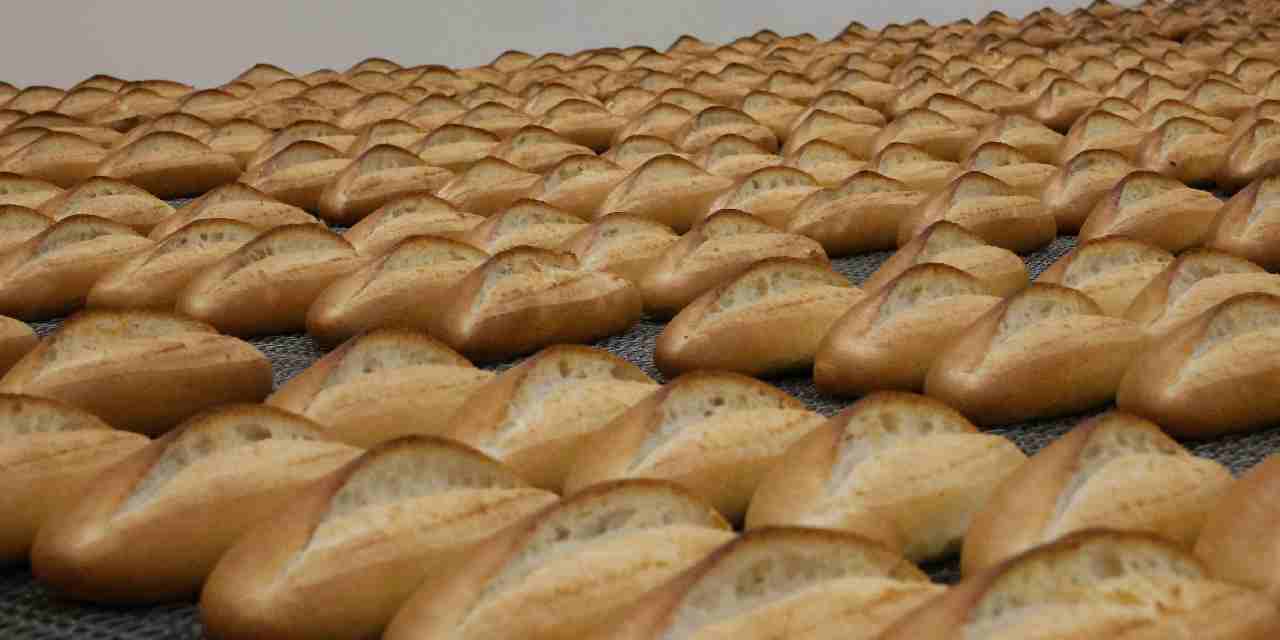 halk ekmeke zam geldi yarindan itibaren gecerli olacak fz1LPVNS.jpg