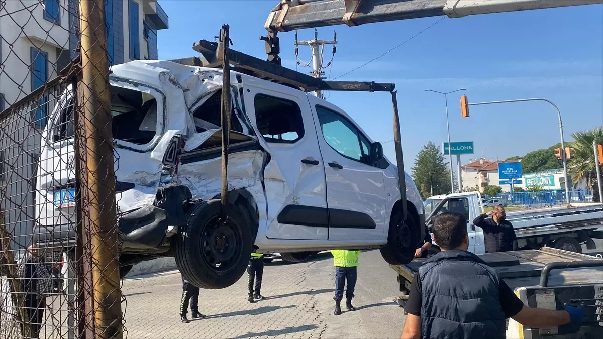 nazillide itfaiye araciyla kaza aSszk7WB.jpg