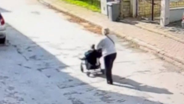 para dolu cantayi arabanin ustunde unuttu bulan kadin ortadna kayboldu edBfltcr.jpg