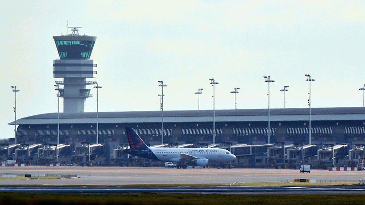 brukselde iha alarmi havaalani ucus trafigine kapatildi zbQviHij.jpg