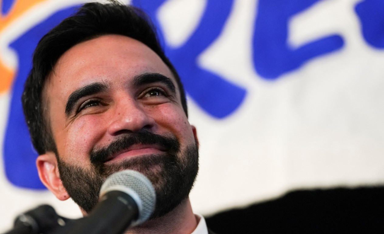 zohran mamdani kimdir nereli kac yasinda new yorkun ilk musluman belediye baskani zohran mamdaninin biyografi bilgileri xEcLDe1r.jpg