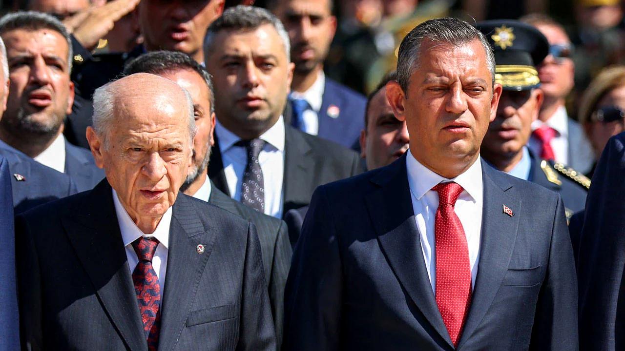 Özgür Özel 91 milletvekiliyle Yeni Parti’yi kurdu: İlk tebrik telefonu o liderden geldi Haber gorseli