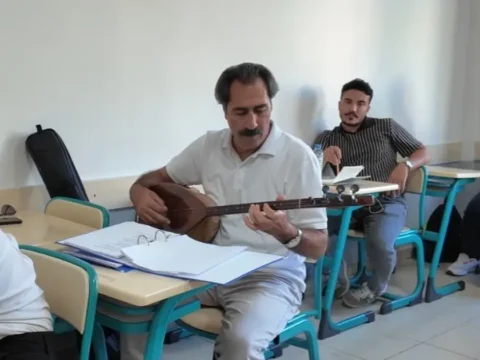 Kaymek siir atolyesi gelenegi surduruyor buXlqiUJ