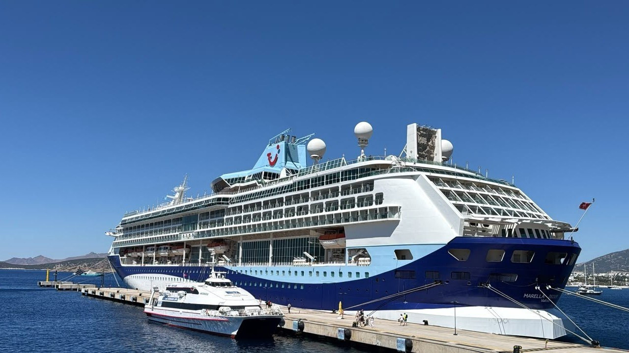 Marella Discovery Bodrum limanı’na demir attı Marella discovery bodrum limanina demir atti U6mWps8D